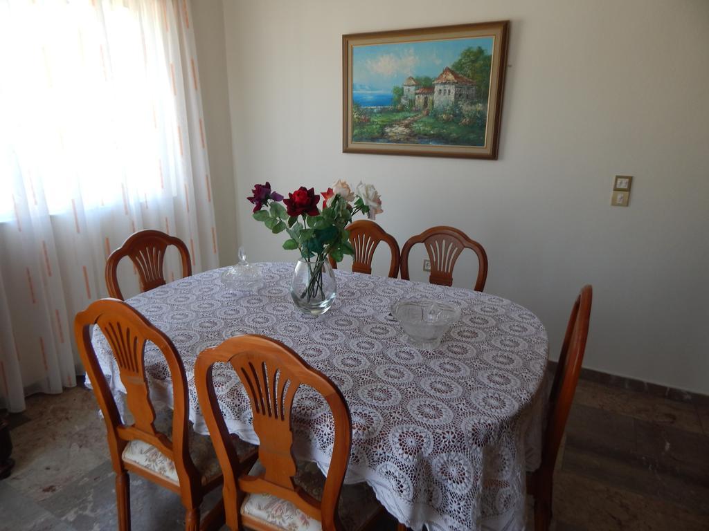 Cornelia Apartamento Lákka