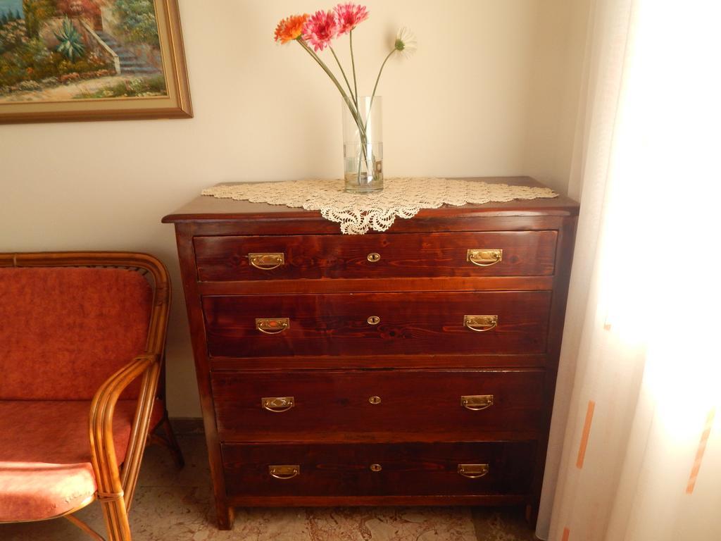 Cornelia Apartment