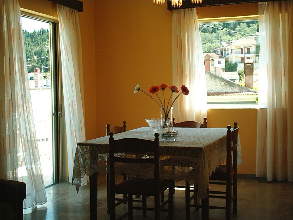 Cornelia Apartment