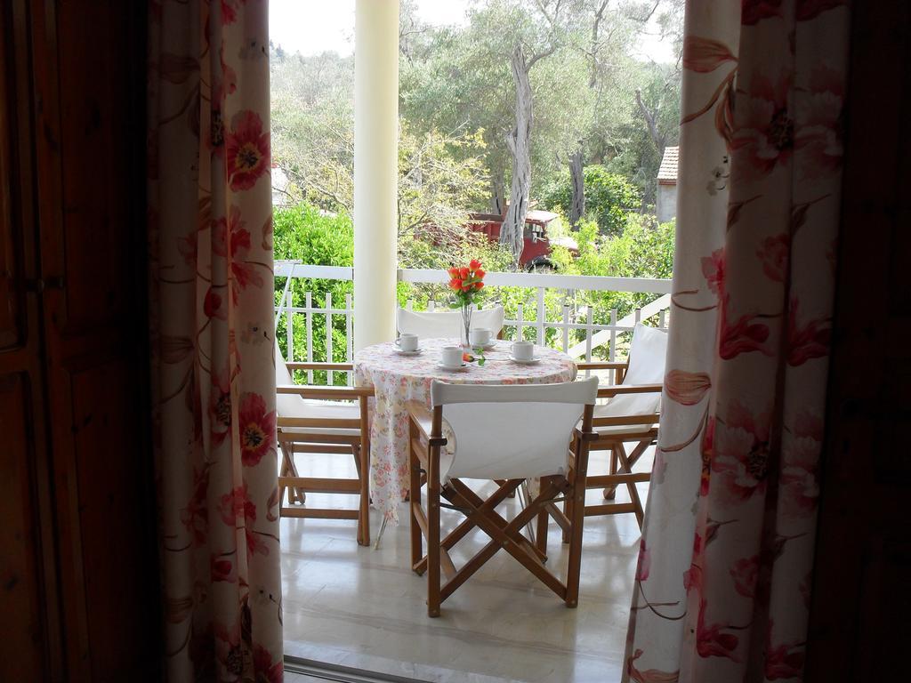 Cornelia Apartment *
